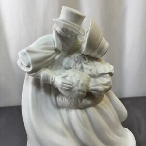 Dept 56 Winter Silhouette Skating Couple White Porcelain 77720 Boxed Ret. READ